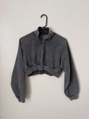 Cropped Quarter zip Sweatshirt